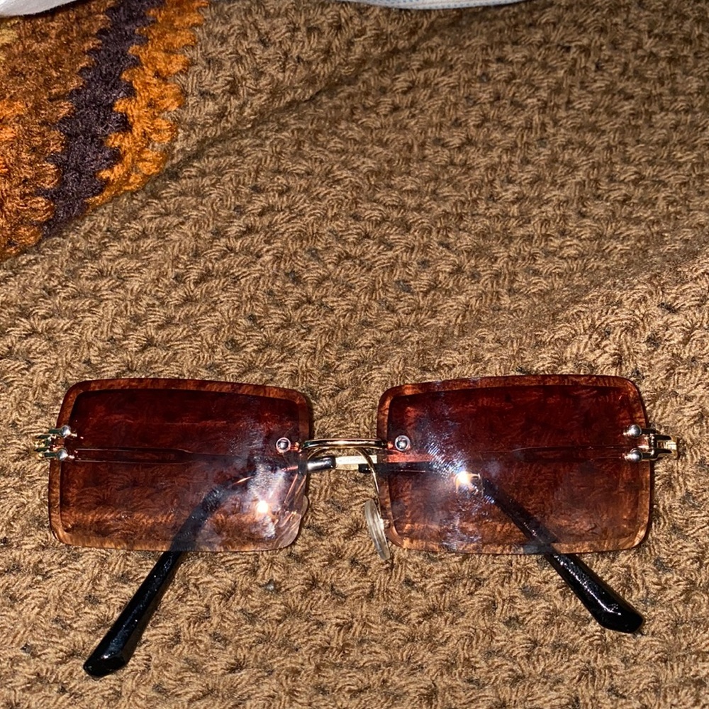 brown glasses